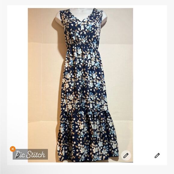 Dresses & Skirts - L/XL Floral Navy Sleeveless Maxi Dress